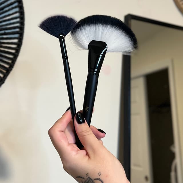 Signature Facial & Brow Wax at Go-to-Gorgeous in Punta Gorda, FL